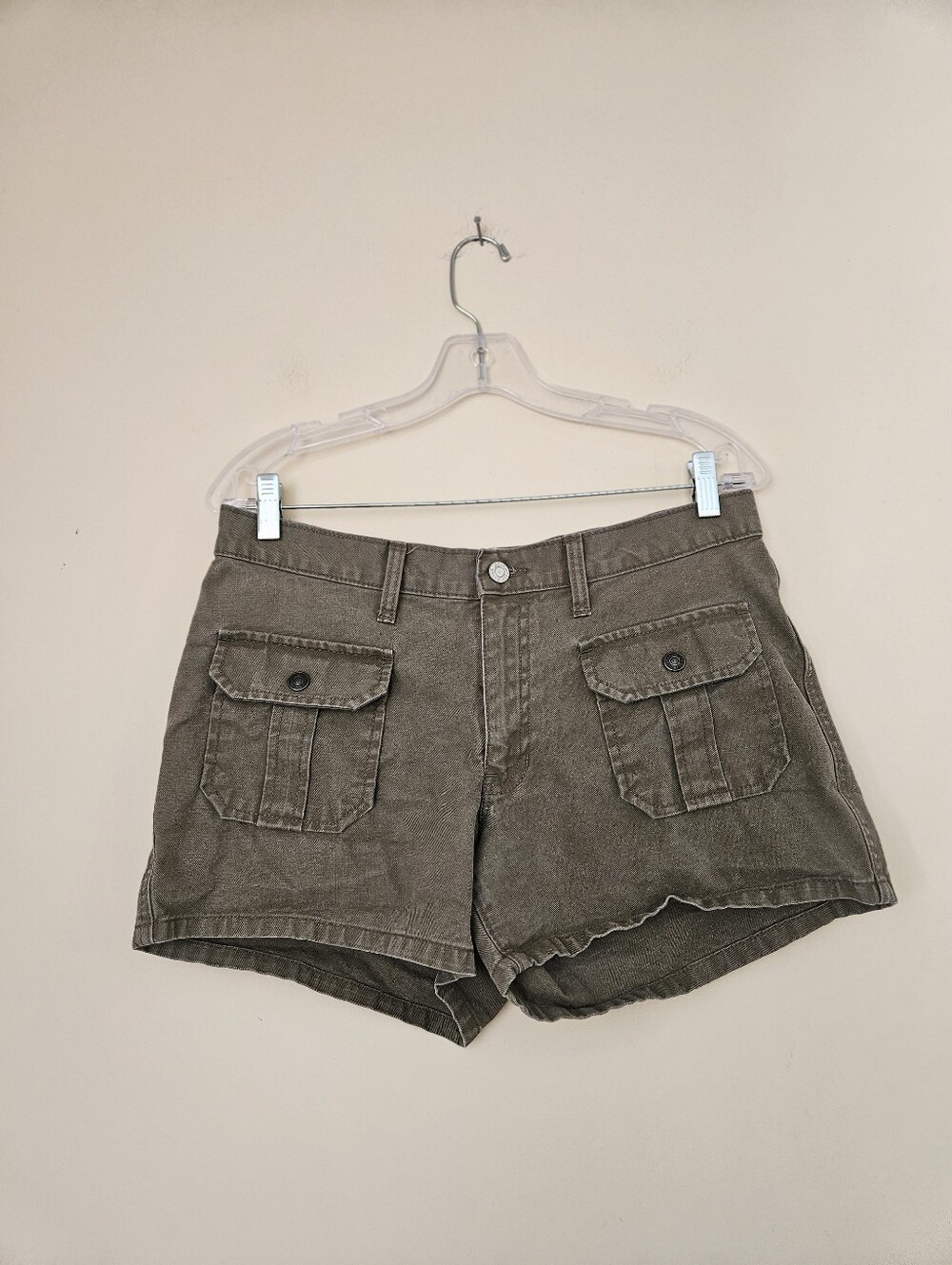 GAP Utility Cargo Shorts in Olive, Size 8
